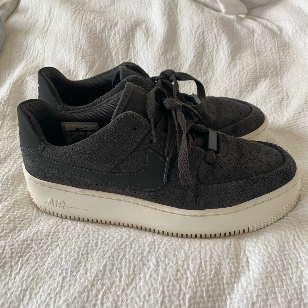 Nike Air Force 1 Sage Low